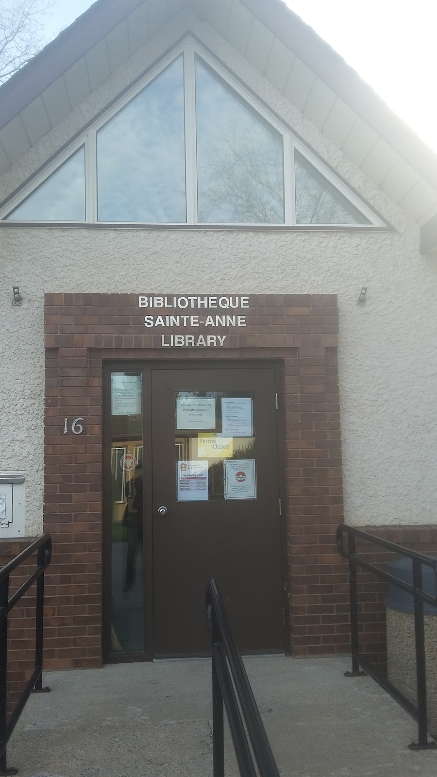 Bibliotheque Ste Anne Library | 16 DE LEGLISE ST, Ste. Anne, MB R5H 1H8, Canada | Phone: (204) 422-9958