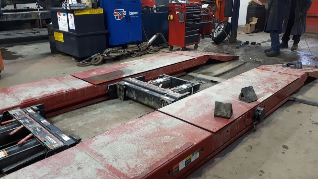 Point S - Pneus Comeau | 133 Rue Angus S, East Angus, QC J0B 1R0, Canada | Phone: (819) 832-3928