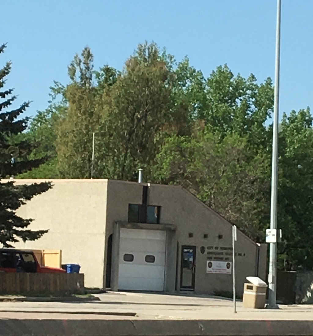 Winnipeg Fire Paramedic Service | 2490 Portage Ave, Winnipeg, MB R3J 3Y3, Canada | Phone: (204) 986-6380