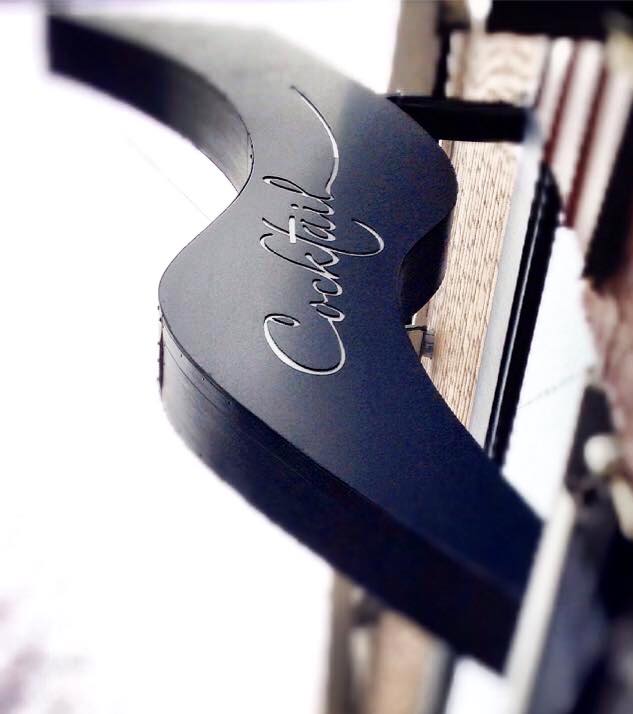 Le Cocktail | 1669 Rue Sainte-Catherine E, Montréal, QC H2L 2J5, Canada | Phone: (514) 597-0814