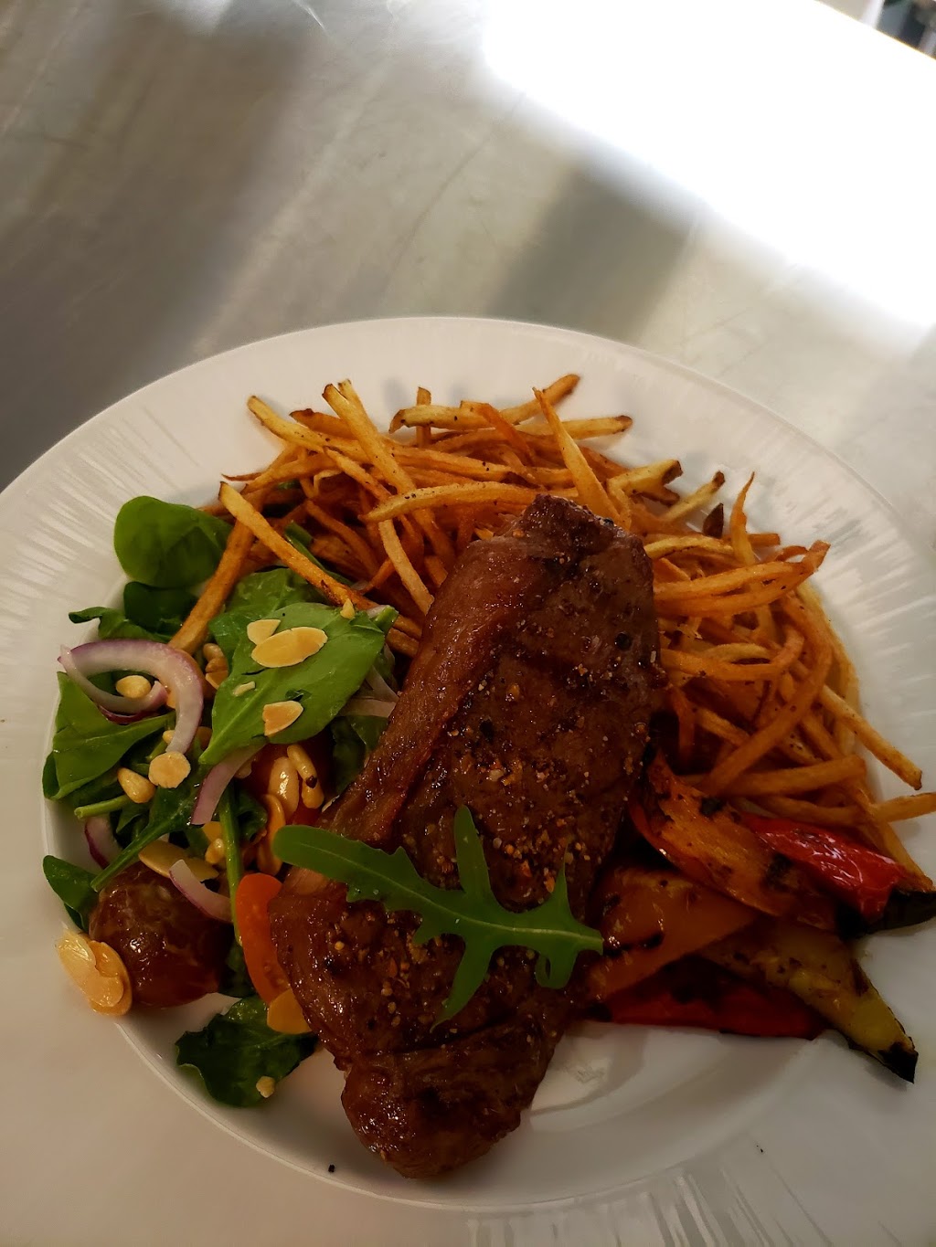 Four Olives Restaurant | 4510 W 10th Ave, Vancouver, BC V6R 2J1, Canada | Phone: (604) 221-7777