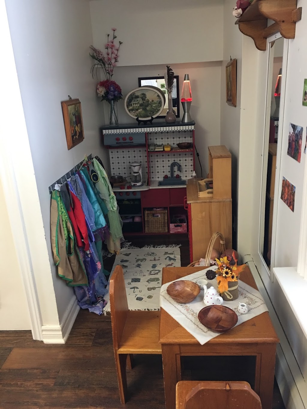 Summerhill Day School | 2160 Headon Rd, Burlington, ON L7M 3W7, Canada | Phone: (905) 335-9908