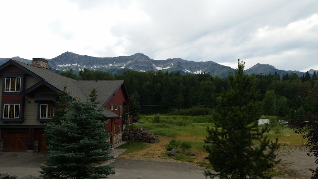 Pinnacle Ridge Resort | 5547 Vanlerberg Rd, East Kootenay C, BC V0B 1G0, Canada | Phone: (250) 423-2606