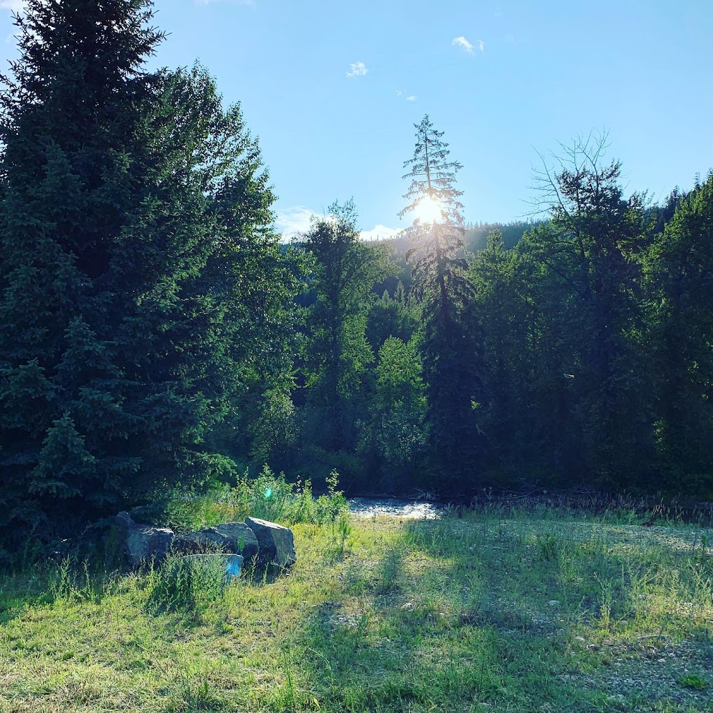 Hay U Ranch RV Resort | 9432 BC-3, Yahk, BC V0B 2P0, Canada | Phone: (250) 464-1111