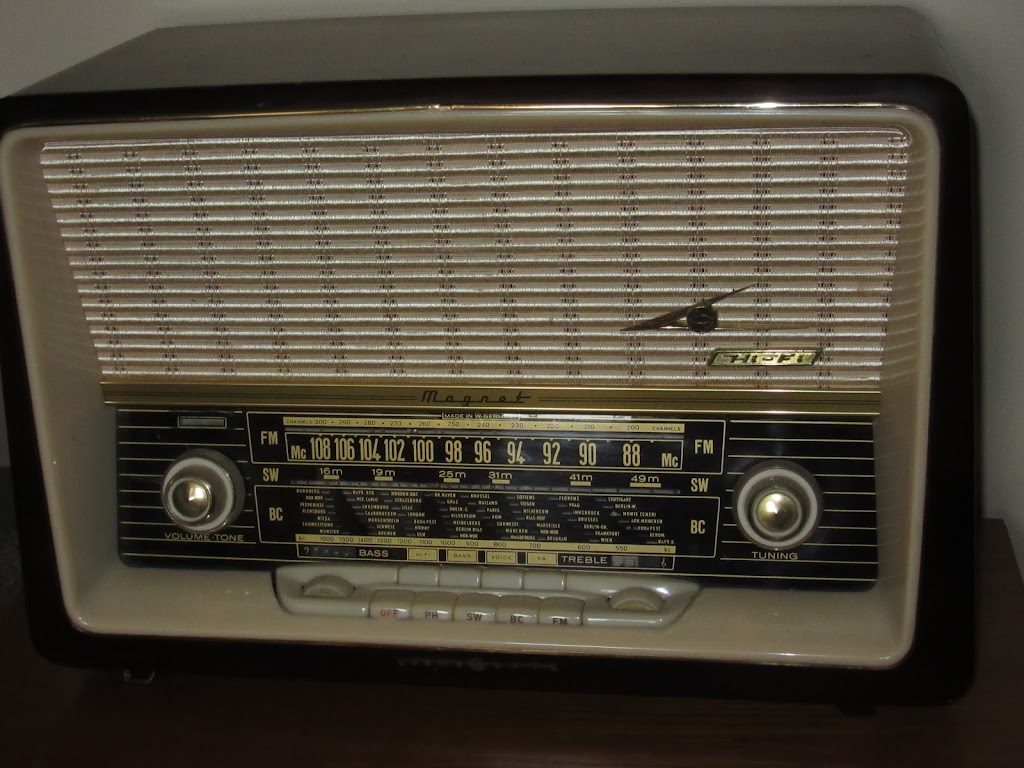 All brands stereo repair by satalite stereo | 135826 9 Line, Markdale, ON N0C 1H0, Canada | Phone: (519) 371-0402