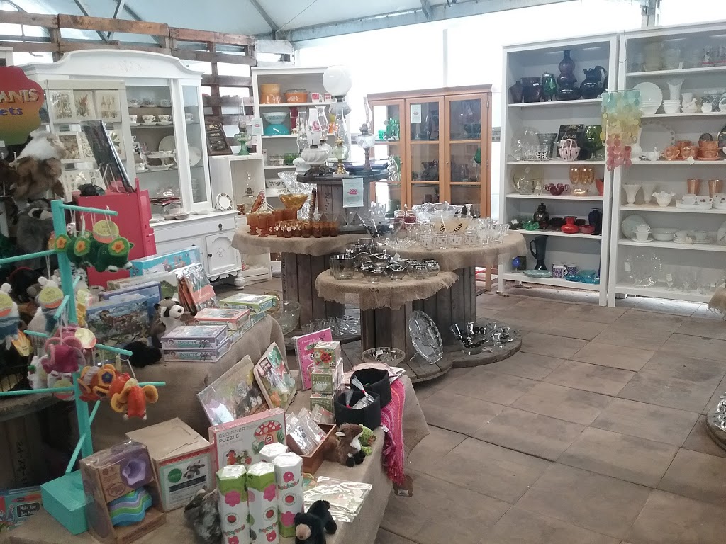 Sage Gardens Greenhouses | 3410 St Marys Rd, Winnipeg, MB R2N 4E2, Canada | Phone: (204) 257-2715