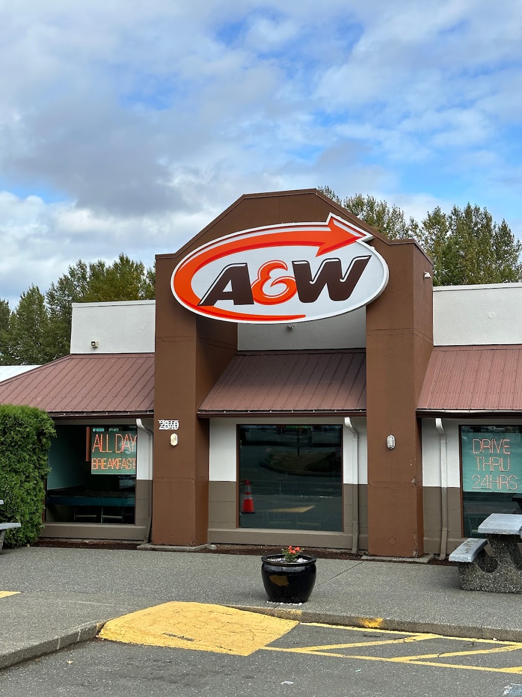Hi-Lite Signs | 1586 Anderton Rd, Comox, BC V9N 7Z8, Canada | Phone: (250) 871-4421