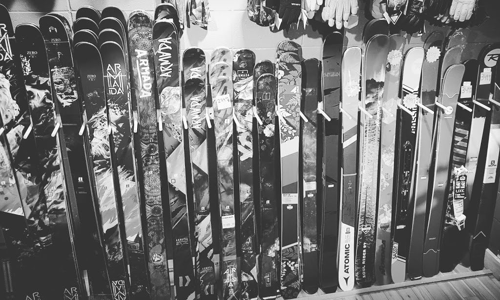 Le Spécialiste Du Ski | 630 Rue de la Visitation, Saint-Charles-Borromée, QC J6E 4P6, Canada | Phone: (450) 867-1888