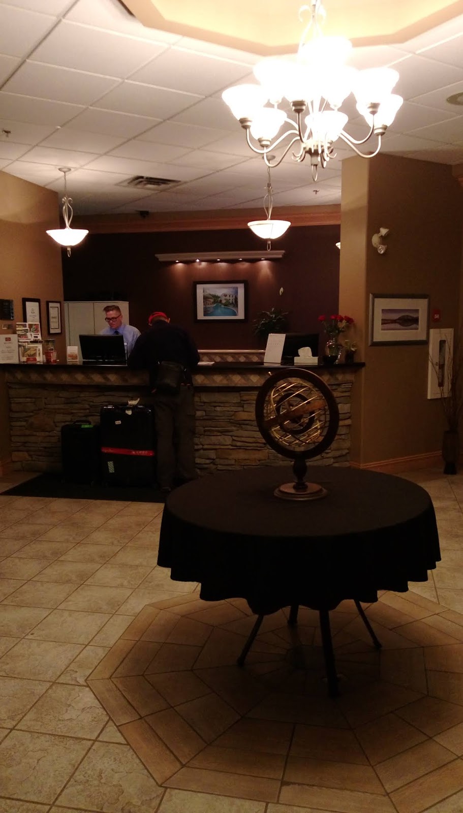 Hilltop Inn Salmon Arm | 1460 Trans Canada Hwy. NE, Salmon Arm, BC V1E 4N1, Canada | Phone: (250) 832-6025