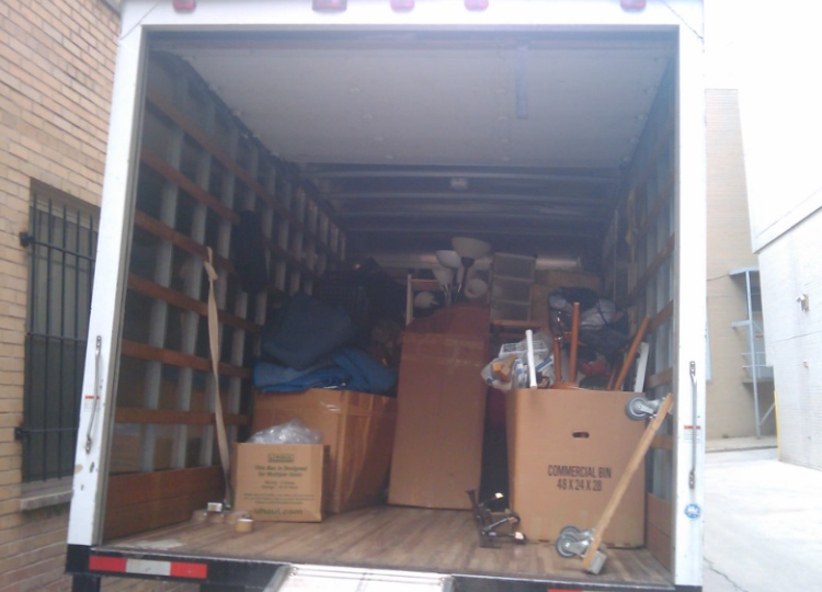Family Movers | 427 Exeter Rd, London, ON N6E 2Z3, Canada | Phone: (877) 766-8311