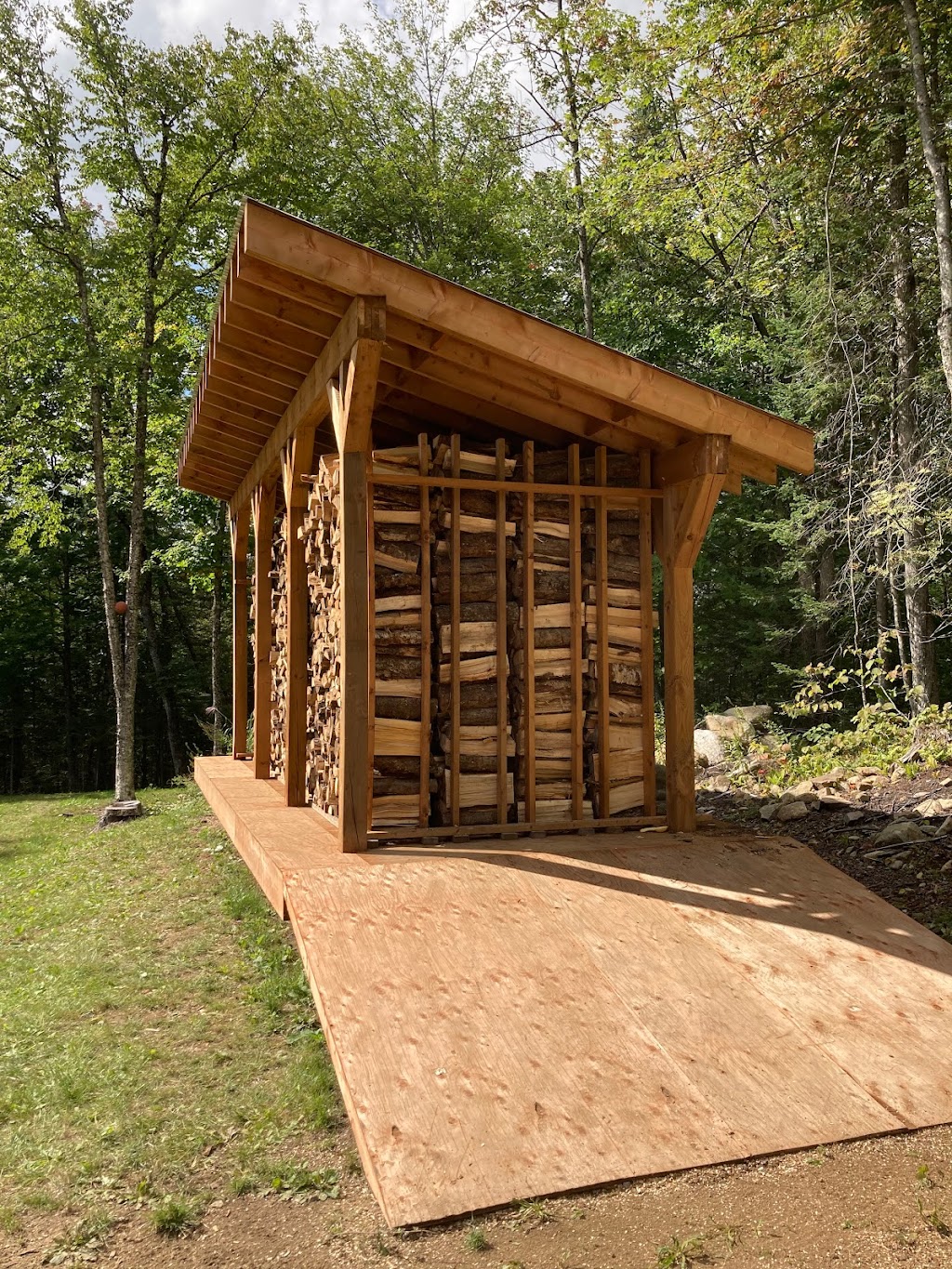 Poulin Constructions | 353 Chem. des Lacs, Lac-Beauport, QC G3B 1C8, Canada | Phone: (418) 955-7925