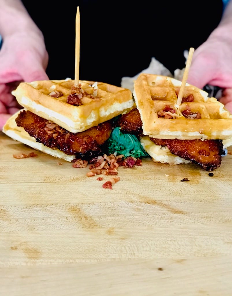 Foodie Love | 2530 Third Line, Oakville, ON L6M 0G8, Canada | Phone: (289) 837-3406