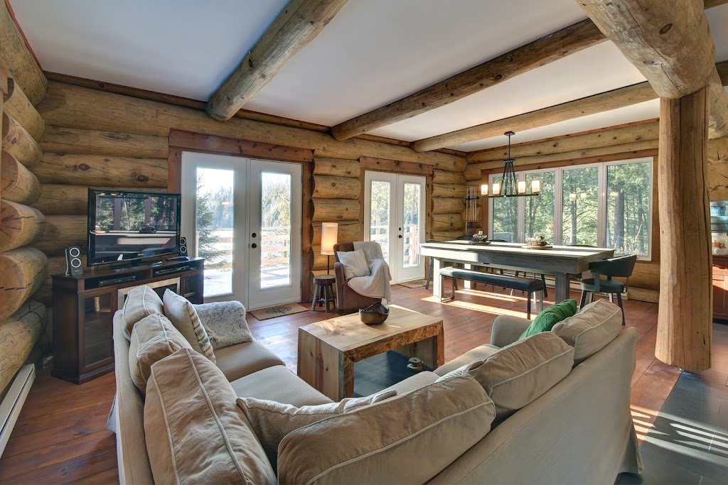 Le Huard - Chalet en bois rond | 1800 Chem. du Lac de lAbies, Labelle, QC J0T 1H0, Canada | Phone: (514) 833-0016