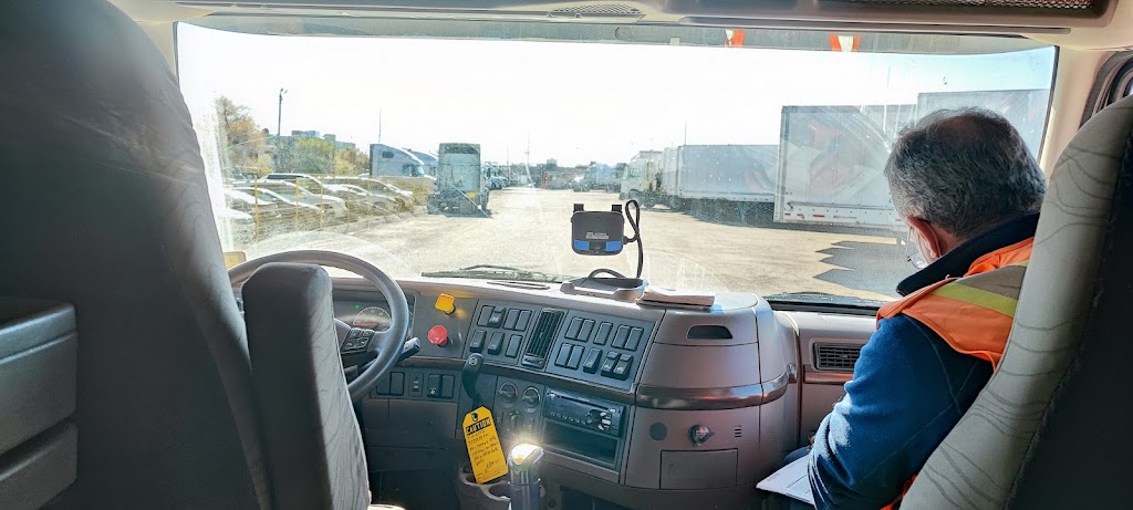 Commercial Heavy Equipment Training Ltd. (CHET) | 2421 Cawthra Rd, Mississauga, ON L5A 2W7, Canada | Phone: (416) 456-2438