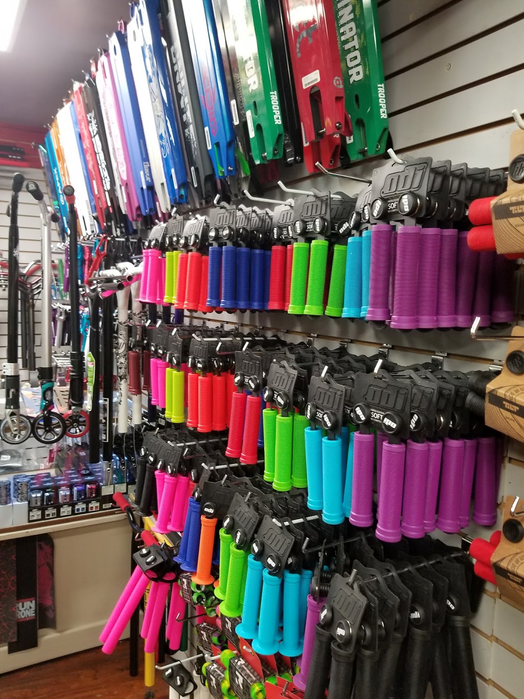 Scooters Canada | 17915 Leslie St, Newmarket, ON L3Y 3E3, Canada | Phone: (905) 853-9545