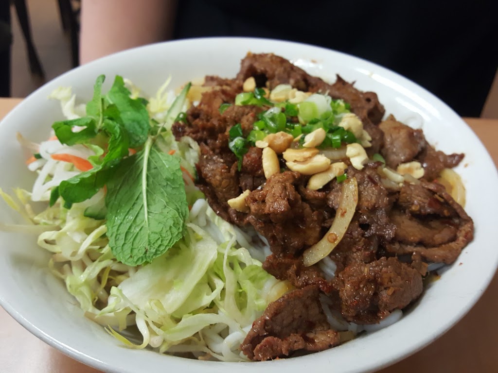 Pho Dui Bo Restaurant | 15 Cannon St E, Hamilton, ON L8L 1Z6, Canada | Phone: (905) 525-0100