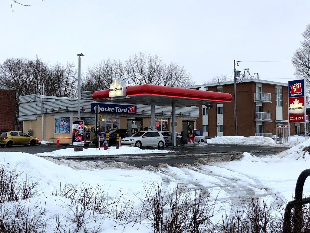 Couche-Tard | 334 Rue Champlain, Saint-Jean-sur-Richelieu, QC J3B 6W4, Canada | Phone: (450) 348-8514