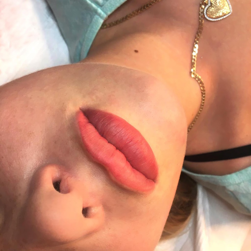 Eye Woke Up Like This | 67 Rue Édouard Drouin, Saint-Jérôme, QC J7Y 5G1, Canada | Phone: (514) 377-8009