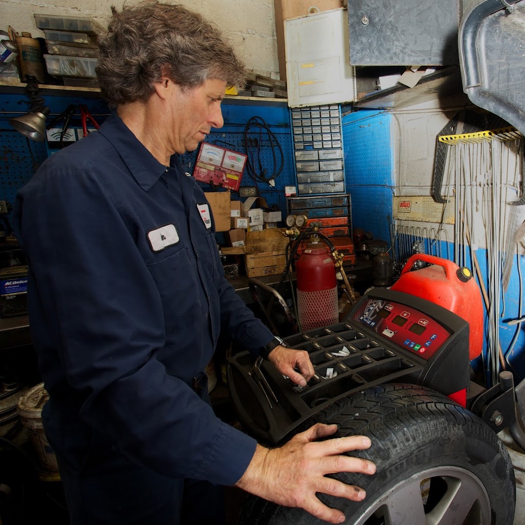 Jim Dickinson Auto Tech | 1150 Gladstone Ave, Ottawa, ON K1Y 3H6, Canada | Phone: (613) 721-6244