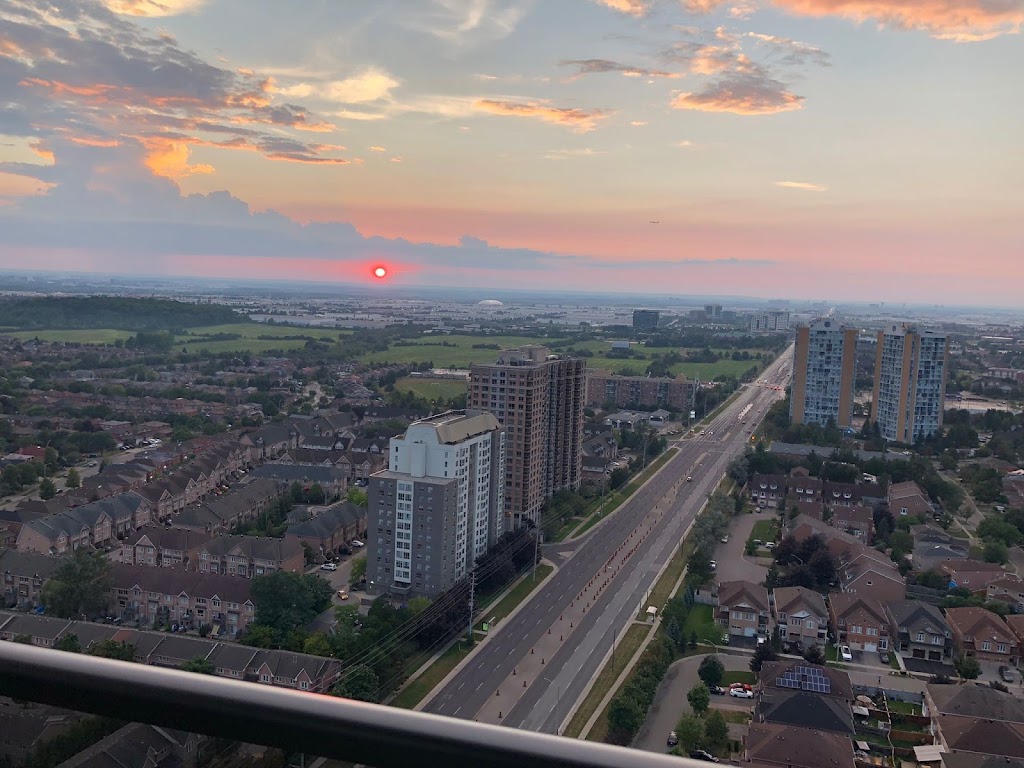 Mississauga Square Residences | 8 Nahani Way, Mississauga, ON L4Z 0C6, Canada | Phone: (905) 232-3455