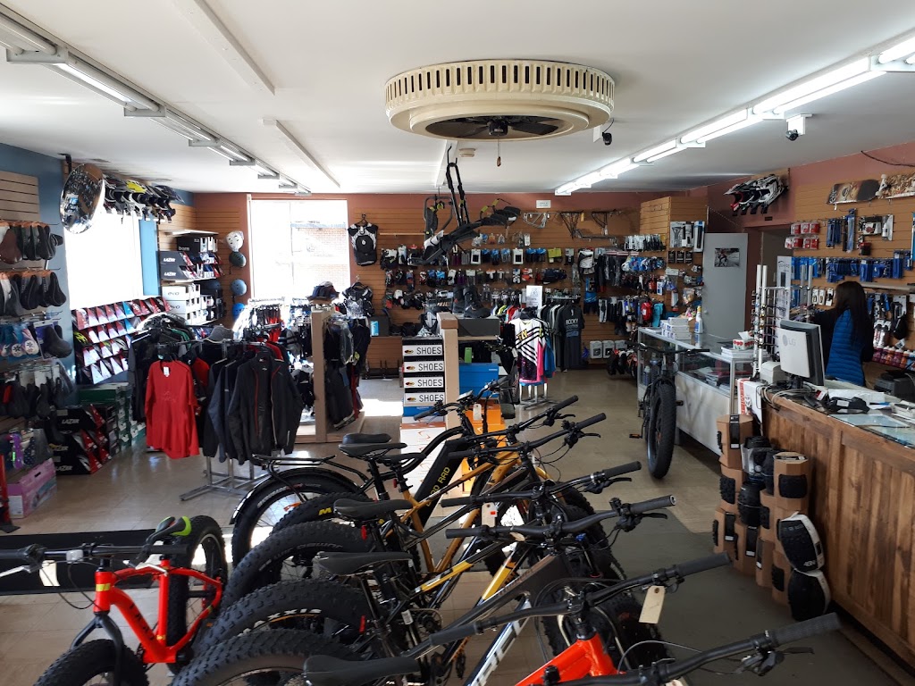 Atelier Roule Vélo | 368 Rue St François, La Tuque, QC G9X 1S7, Canada | Phone: (819) 523-3254