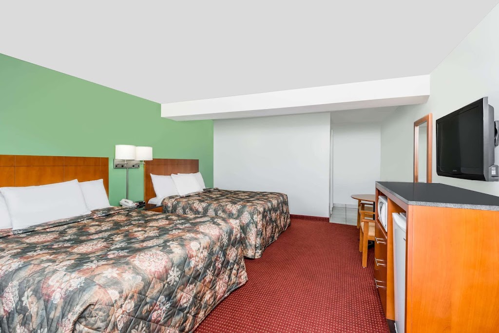 Knights Inn Arnprior | 175 Daniel St S, Arnprior, ON K7S 2L9, Canada | Phone: (613) 623-4271