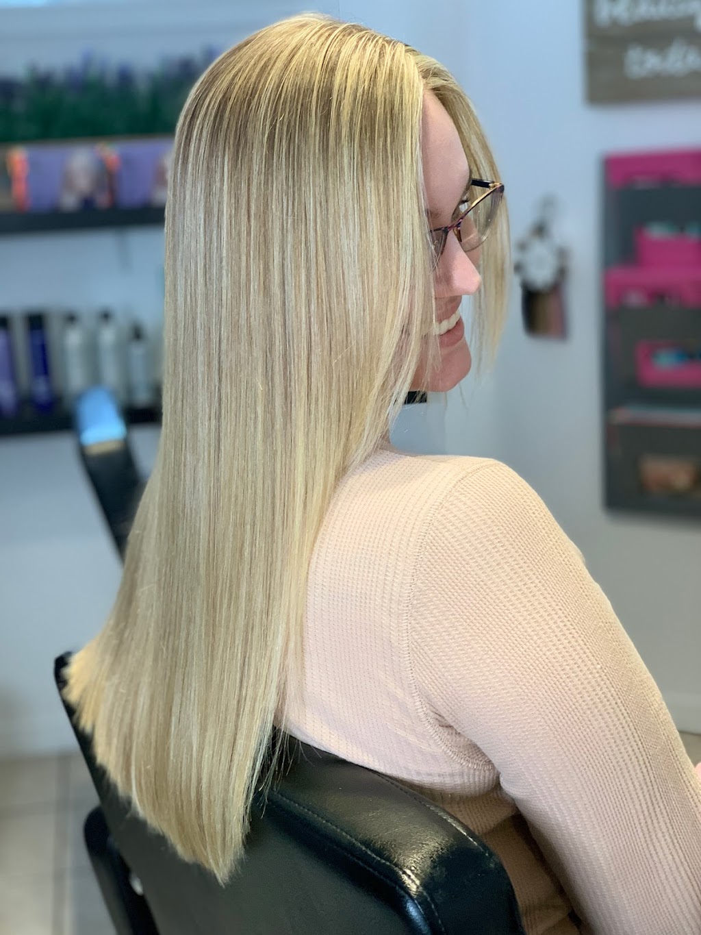 Studio V Beauty | 1 Catherine Dr, Barrie, ON L4N 0Y7, Canada | Phone: (905) 952-7540