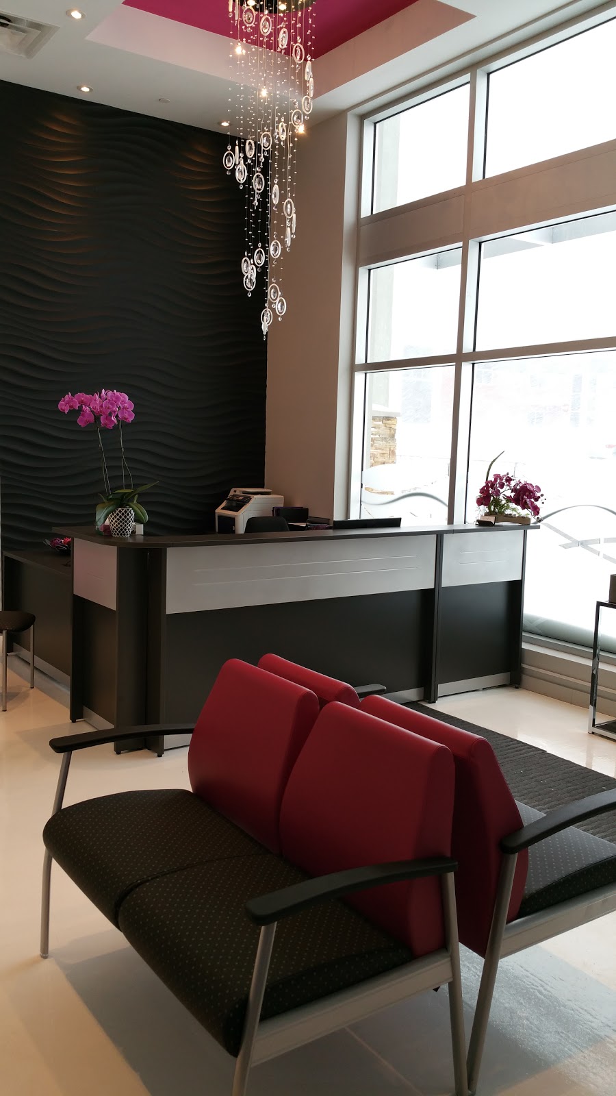 Clinique dentaire Lorrain | 1320 Local RC002, Boulevard la Vérendrye E, Gatineau, QC J8P 0A9, Canada | Phone: (819) 669-7575
