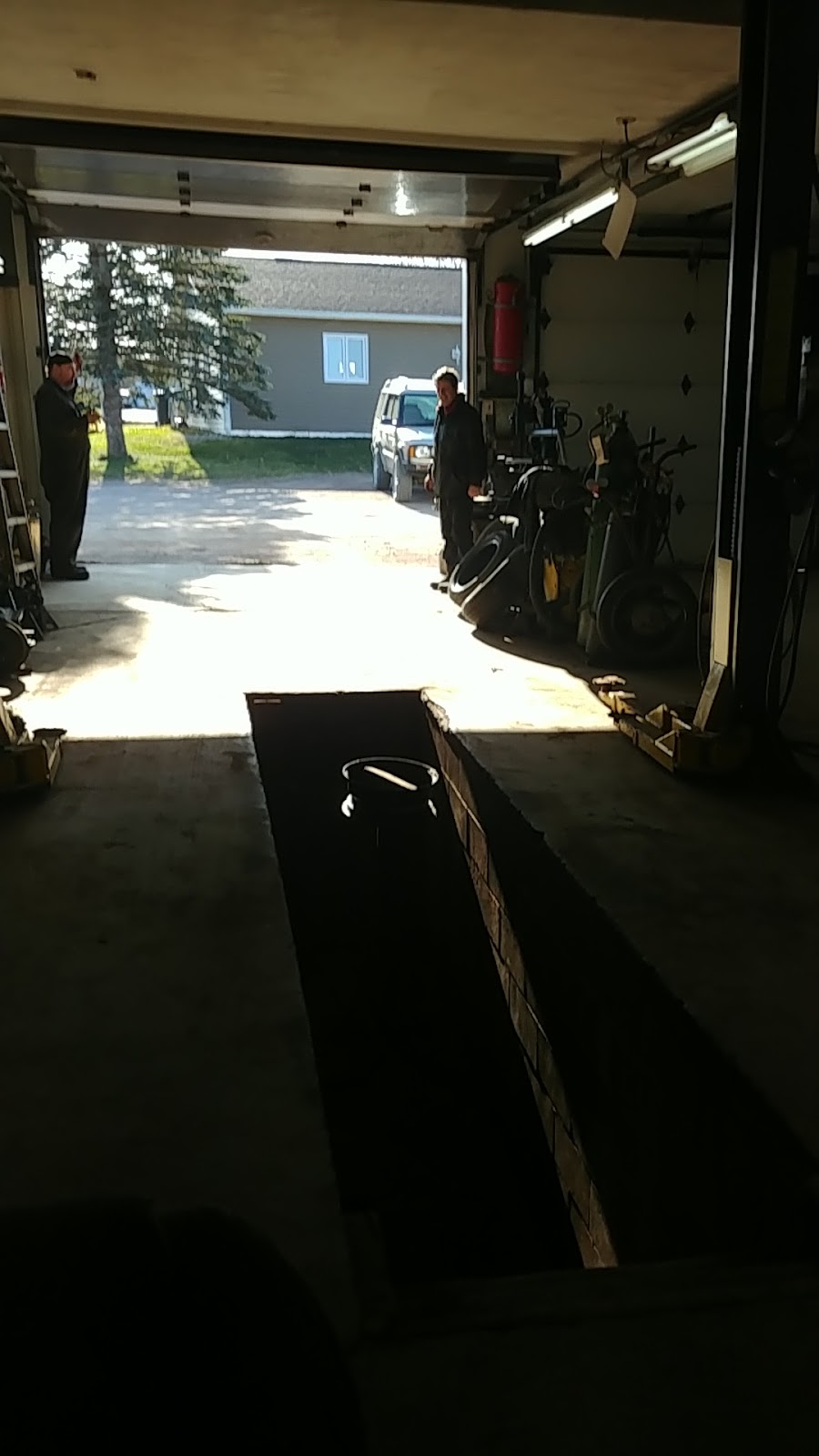 A & J Auto Service | 324 Route 945, Saint-Andre-LeBlanc, NB E4P 6G2, Canada | Phone: (506) 577-1114