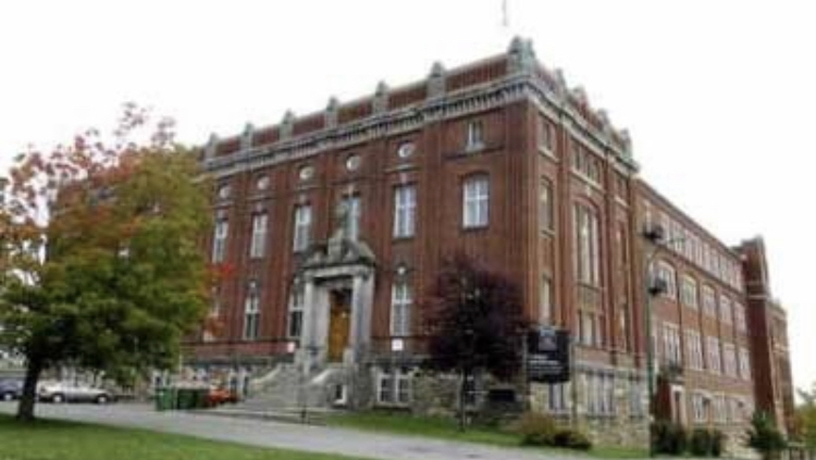 École Cadence | 114 Rue de la Cathédrale, Sherbrooke, QC J1H 4M1, Canada | Phone: (819) 564-6082