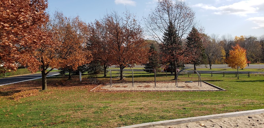 Lambert Park | 372 Rue Renaud, Victoriaville, QC G6P 8J9, Canada | Phone: (819) 758-1571