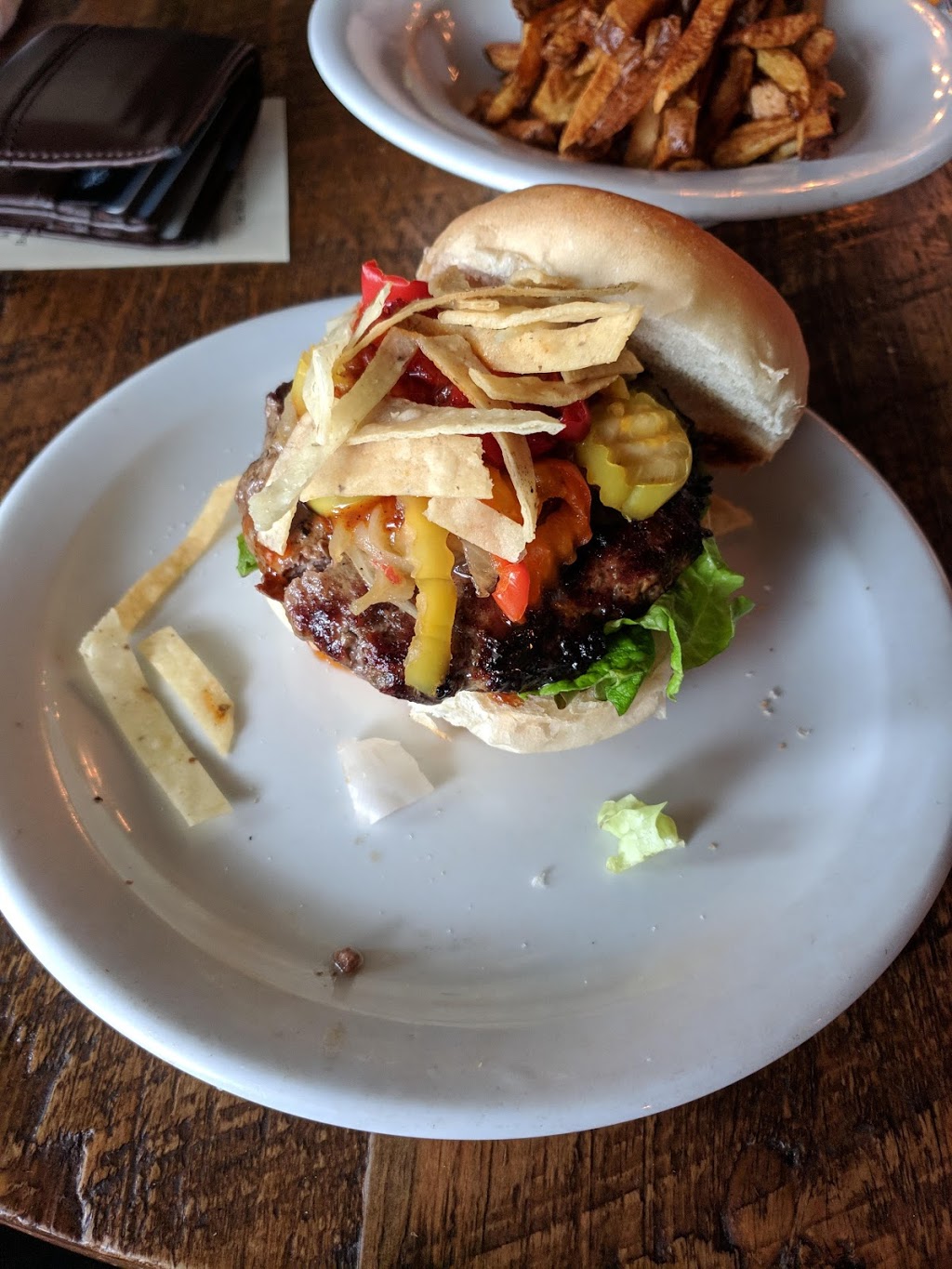 Jamiesons Irish House & Grill | 5 Cumberland Dr, Dartmouth, NS B2V 2T6, Canada | Phone: (902) 433-0500