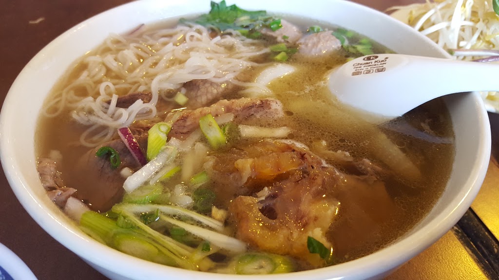 Pho Phuong Hong Vietnamese Restaurant | 20306 Dewdney Trunk Rd #6, Maple Ridge, BC V2X 3E1, Canada | Phone: (604) 465-2300