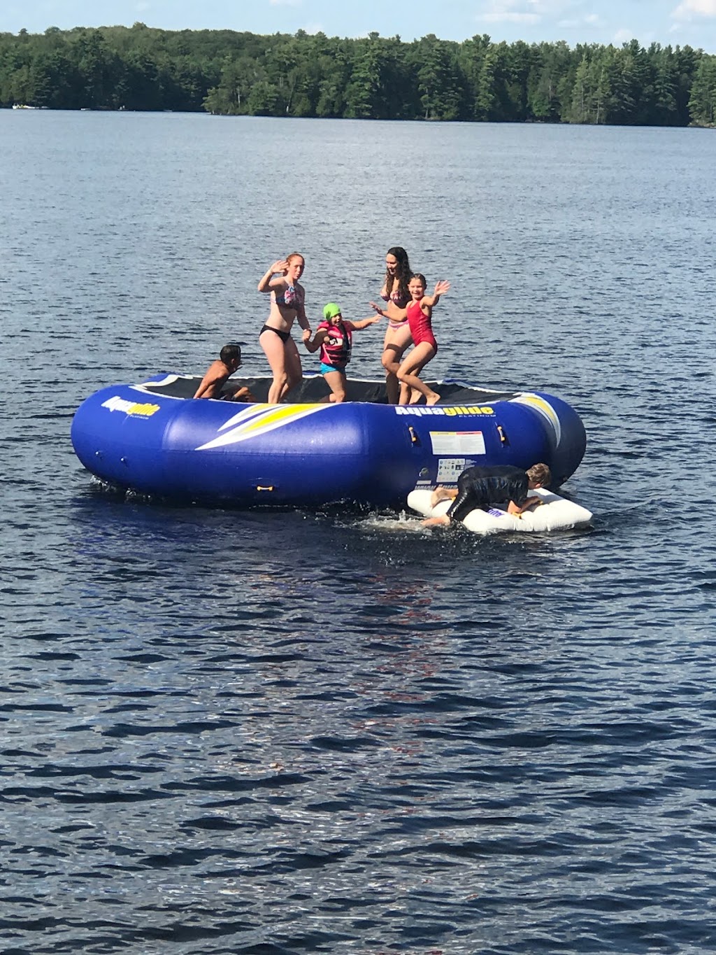 Camps Bay Cottages & Marina | 1544-A Veley Road, Arden, ON K0H 1B0, Canada | Phone: (613) 336-2330