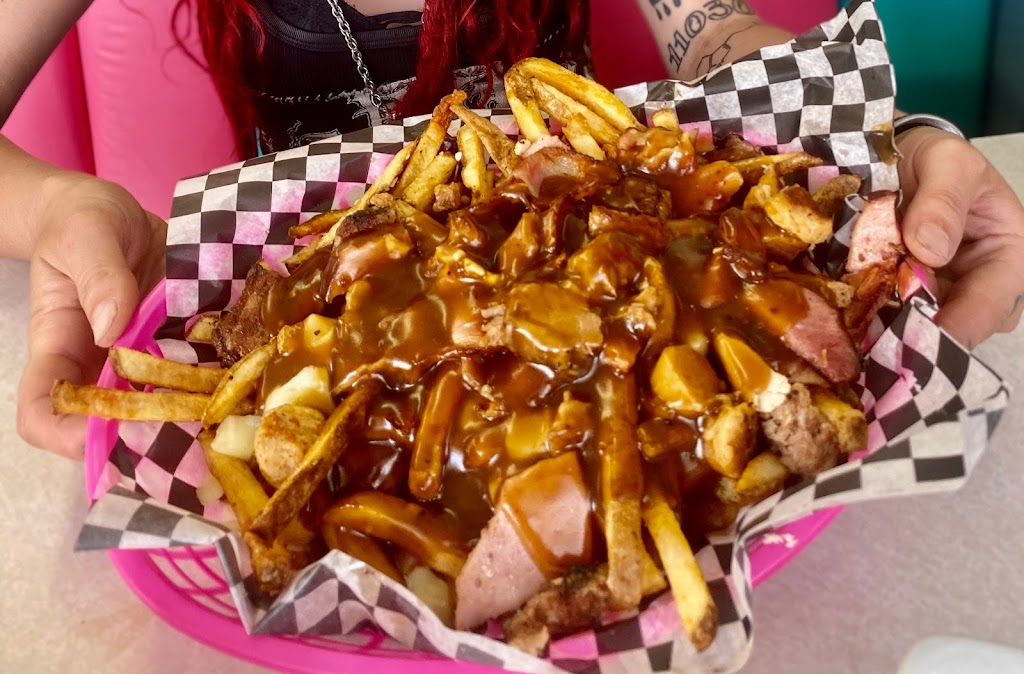 Moms Diner Red Deer AB | 101-3722 57 Ave, Red Deer, AB T4N 4R7, Canada | Phone: (403) 986-1556