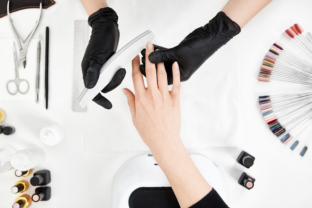 LAmour Nails | 900 Maple Ave, Burlington, ON L7S 2J8, Canada | Phone: (905) 333-7101