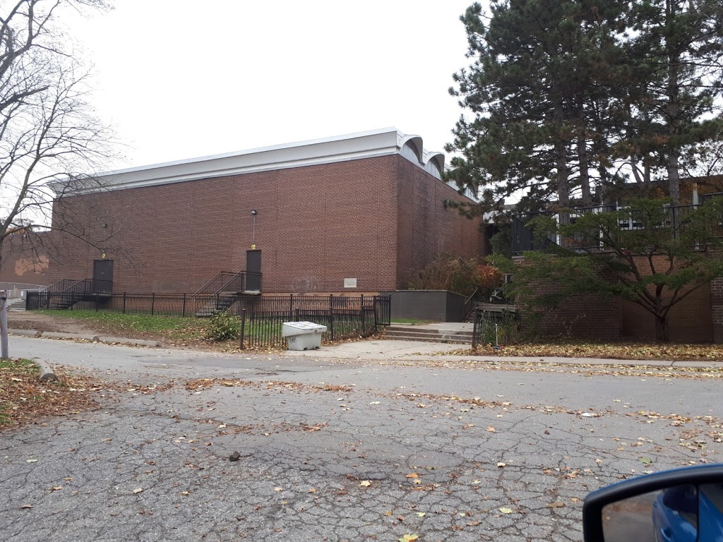 Annette Street Junior and Senior Public School | 265 Annette St, Toronto, ON M6P 1R3, Canada | Phone: (416) 393-9040
