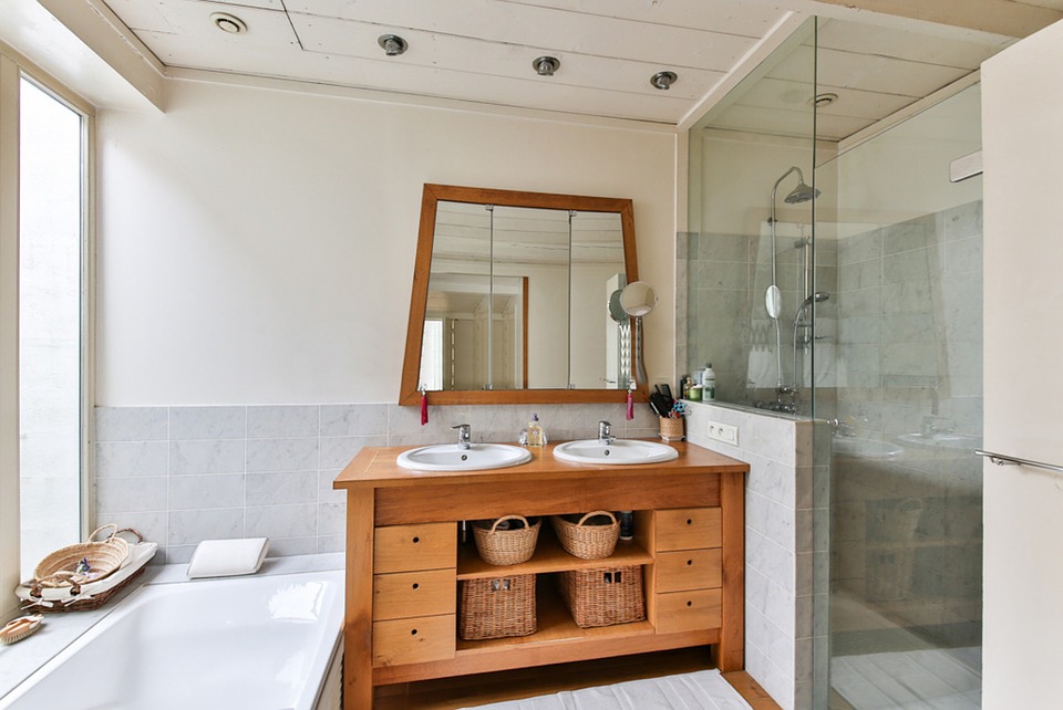 Aqua Bath & Lighting | 5721 99 St NW, Edmonton, AB T6E 3N8, Canada | Phone: (587) 410-3483