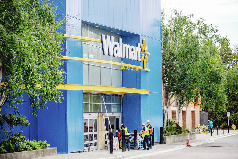 Walmart Supercentre | clothing store | 1644 Hillside Ave, Victoria, BC V8T 2C5, Canada | 2502208318 OR +1 250-220-8318