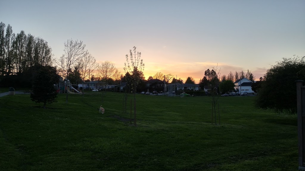 Rudd Park | 3366 Whittier Ave, Victoria, BC V8Z 3P9, Canada | Phone: (250) 475-5522