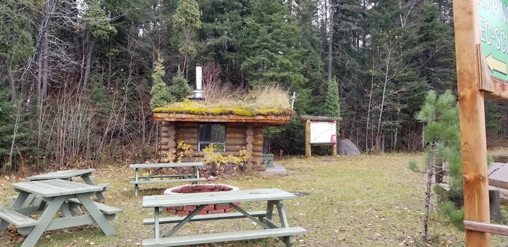Okwari Le Fjord | 7400 Chem. des Chutes, La Baie, QC G7B 3N8, Canada | Phone: (418) 697-5132