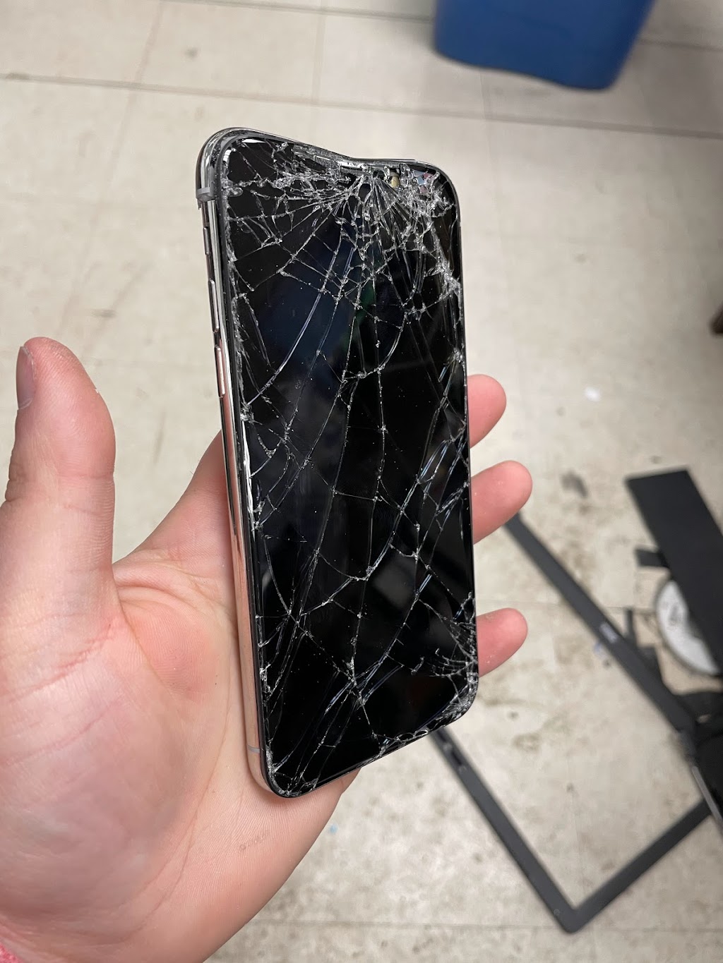 Kings Repair | 2852 Danforth Ave, Toronto, ON M4C 1M1, Canada | Phone: (647) 209-7041