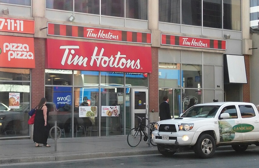 Tim Hortons | 1521 Yonge St, Toronto, ON M4T 1Z2, Canada | Phone: (416) 922-9993