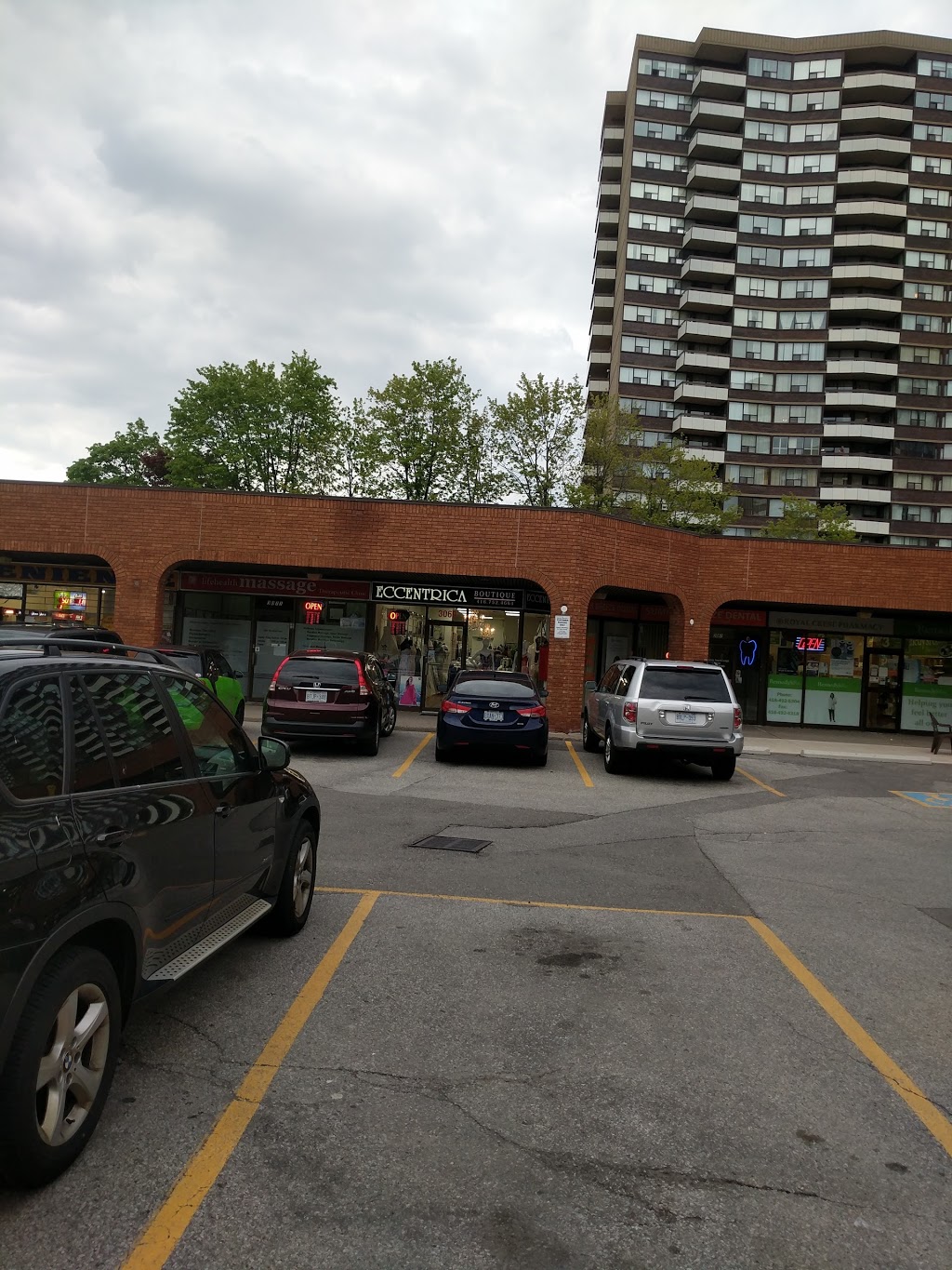 Eccentrica Boutique | 3069 Pharmacy Ave, Scarborough, ON M1W 2H1, Canada | Phone: (416) 752-4664