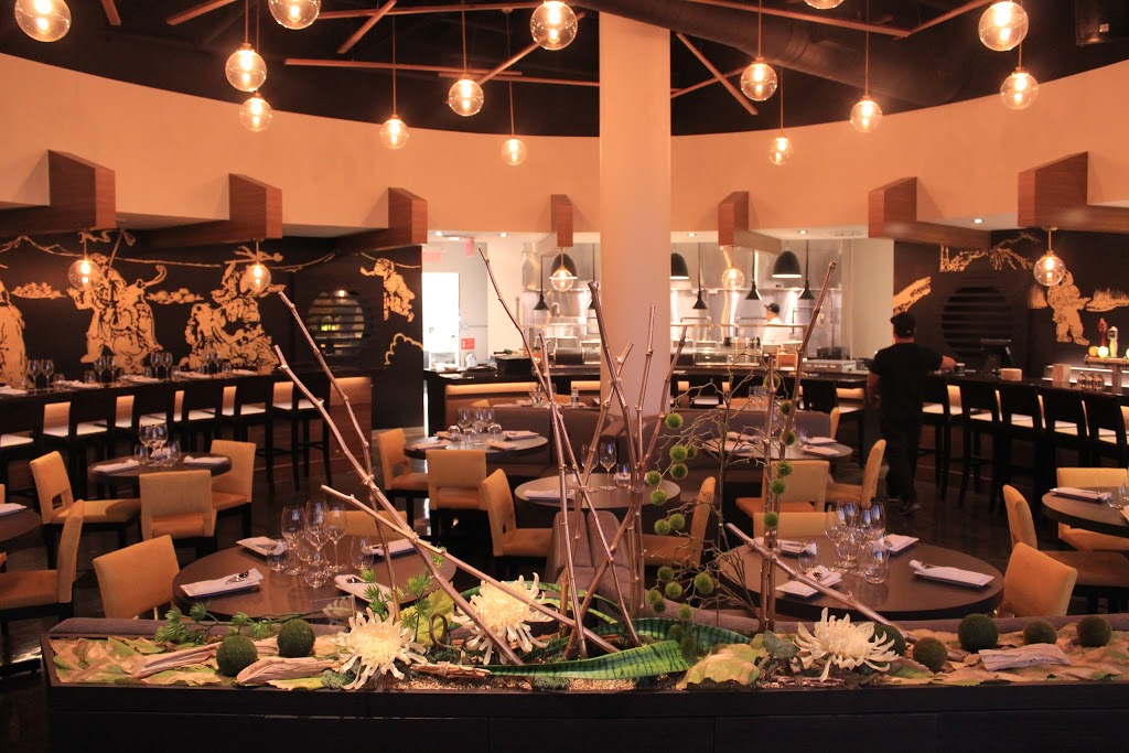 Chotto Resto Lounge | 1463 Boulevard Lionel-Boulet #106, Varennes, QC J3X 1P7, Canada | Phone: (450) 652-6888