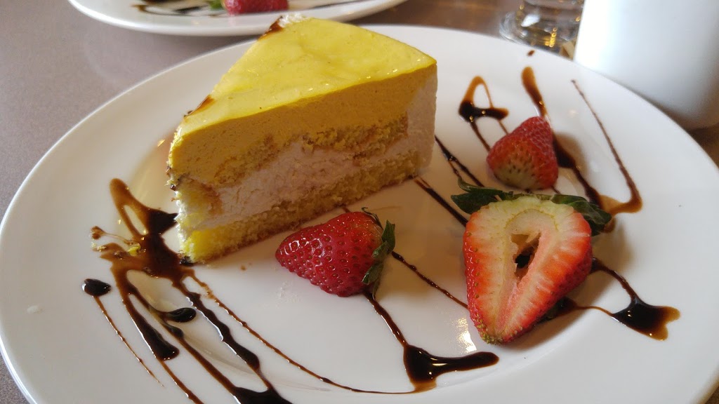 Cafe Maxims | 676 Finch Ave E, North York, ON M2K 2E6, Canada | Phone: (416) 730-1080