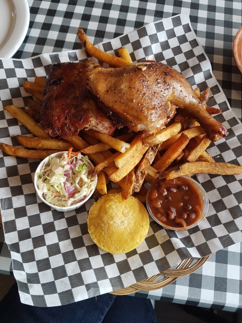 Rollys Smokehouse | 214 West St, Smithville, ON L0R 2A0, Canada | Phone: (289) 639-9659