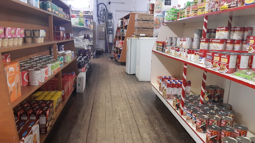 Strawsons General Store | 9 State Ave, Fort Assiniboine, AB T0G 1A0, Canada | Phone: (780) 584-3730