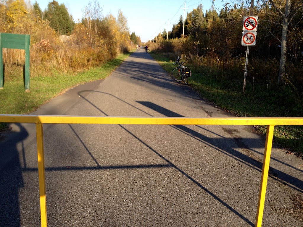 Stationnement Velopiste Jacques-Cartier/Portneuf | Saint-Gabriel-de-Valcartier, QC G0A 4N1, Canada