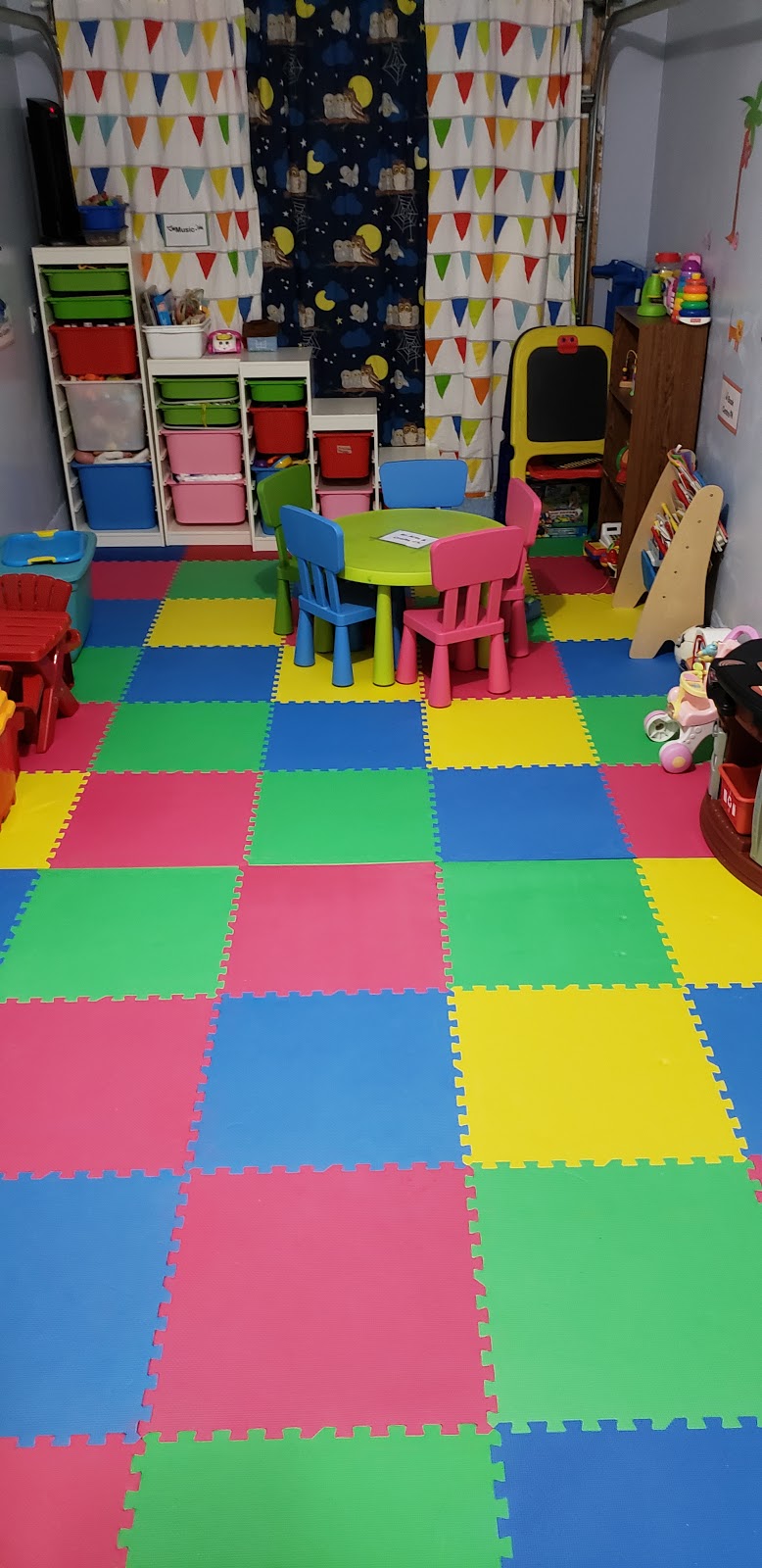 Little Angels home daycare | Westowanis Dr, Etobicoke, ON M9W 0C3, Canada | Phone: (416) 837-0111